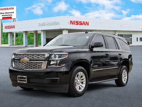 Used 2017 Chevrolet Tahoe LS RWD image 2