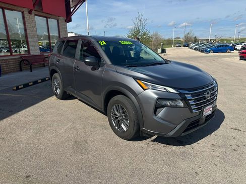 Used 2024 Nissan Rogue S image 3