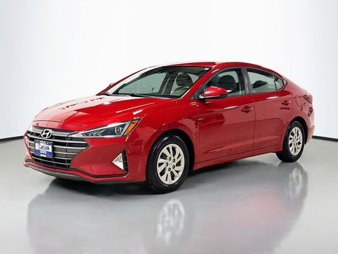 Used 2020 Hyundai Elantra SE image 3