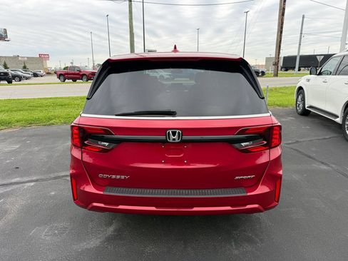 Used 2025 Honda Odyssey Sport-L image 5