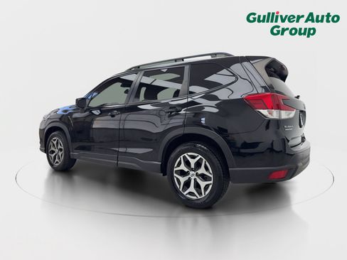 Used 2023 Subaru Forester Premium AWD/4WD image 4