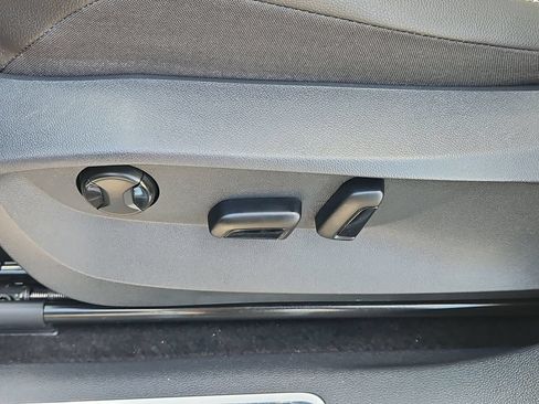 Certified 2024 Volkswagen Tiguan SE R-Line AWD/4WD image 16