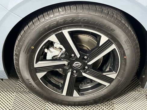 Used 2024 Nissan Sentra SV image 10