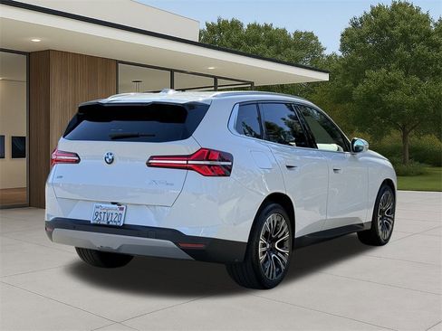 Used 2025 BMW X3 xDrive30i image 8