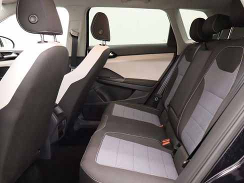 Certified 2025 Volkswagen Taos S image 17