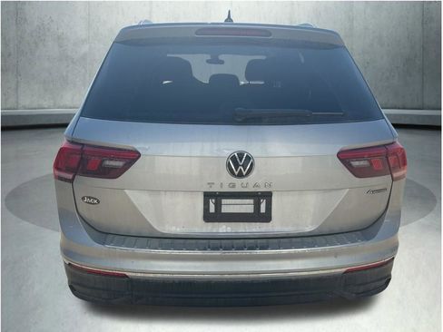 Used 2024 Volkswagen Tiguan S image 3