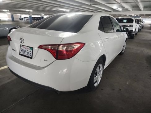 Used 2019 Toyota Corolla LE FWD image 2