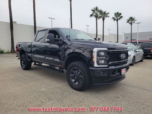 Used 2023 Ford F250 XL w/ STX Appearance Package image 2