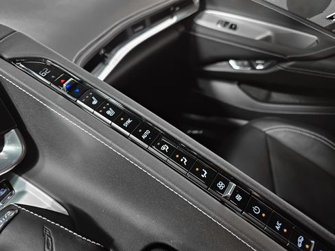 Used 2020 Chevrolet Corvette Stingray Preferred Cpe w/ 2LT Preferred Equipment Group RWD image 23