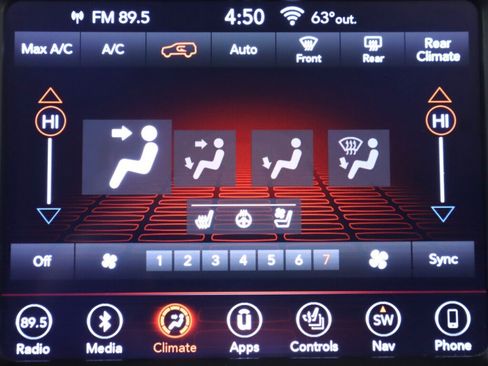 Used 2019 Dodge Durango R/T w/ Technology Group AWD/4WD image 18