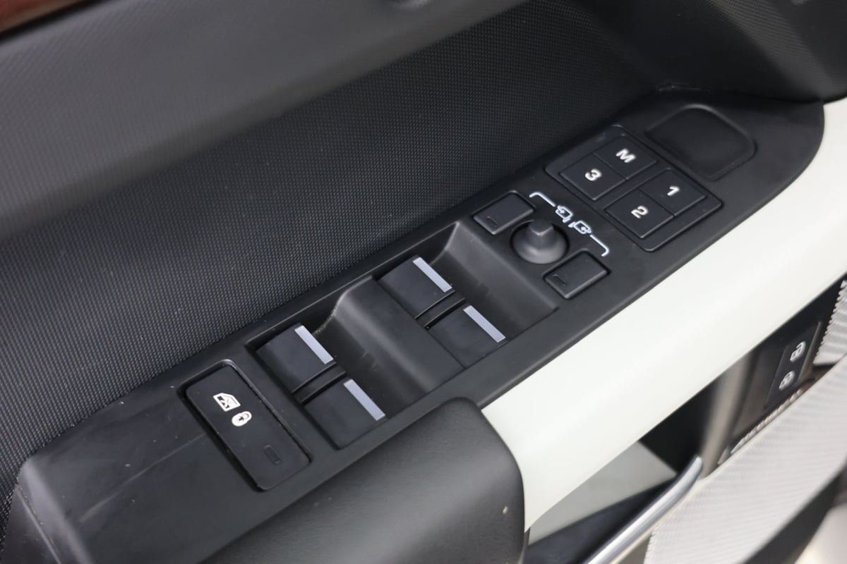 Used 2023 Land Rover Defender 130 First Edition AWD/4WD image 24