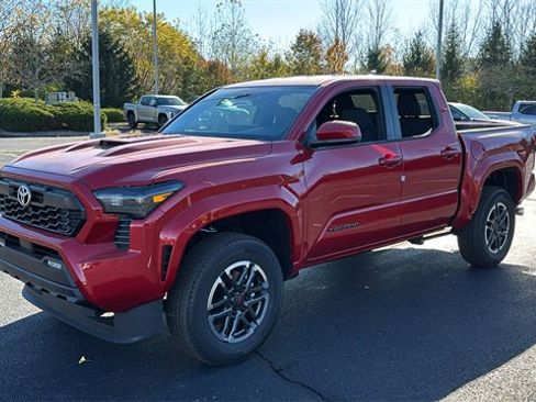 New 2025 Toyota Tacoma TRD Sport image 2