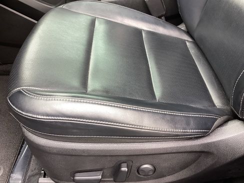 Used 2022 Kia Telluride S image 12