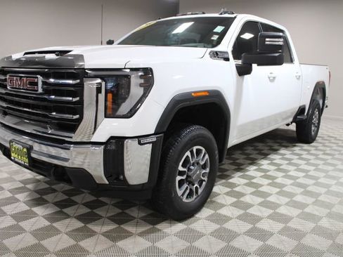 Used 2025 GMC Sierra 2500 SLE w/ SLE Value Package; image 7