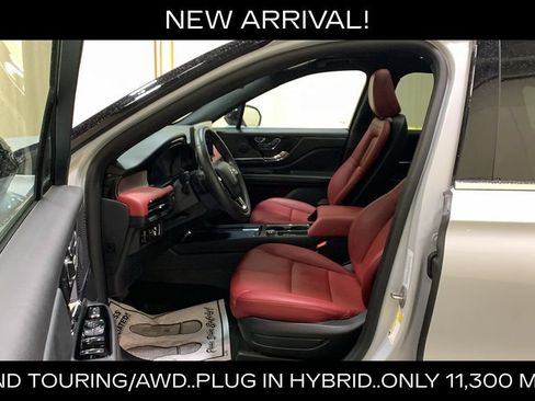 Used 2025 Lincoln Corsair Grand Touring w/ Towing Package AWD/4WD image 29