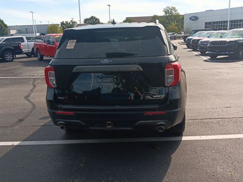 Used 2023 Ford Explorer XLT w/ Equipment Group 202A AWD/4WD image 6