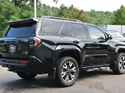 Used 2025 Toyota 4Runner TRD Sport Premium AWD/4WD image 9