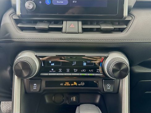 Used 2025 Toyota RAV4 LE image 15