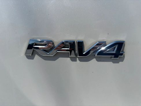 Used 2017 Toyota RAV4 Limited AWD/4WD image 13