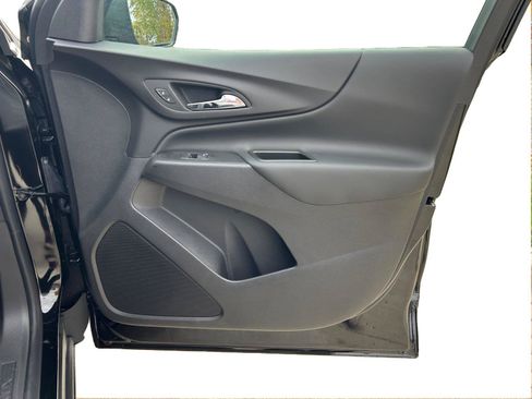 Used 2024 Chevrolet Equinox LT FWD image 21