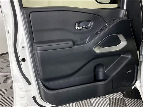 Certified 2025 Nissan Frontier SV w/ SV Convenience Package image 24