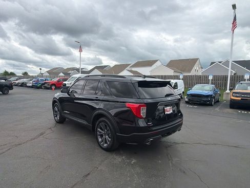 Used 2023 Ford Explorer XLT w/ Equipment Group 202A AWD/4WD image 5