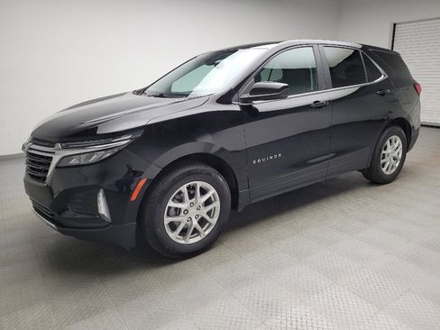 Used 2022 Chevrolet Equinox LT FWD image 2