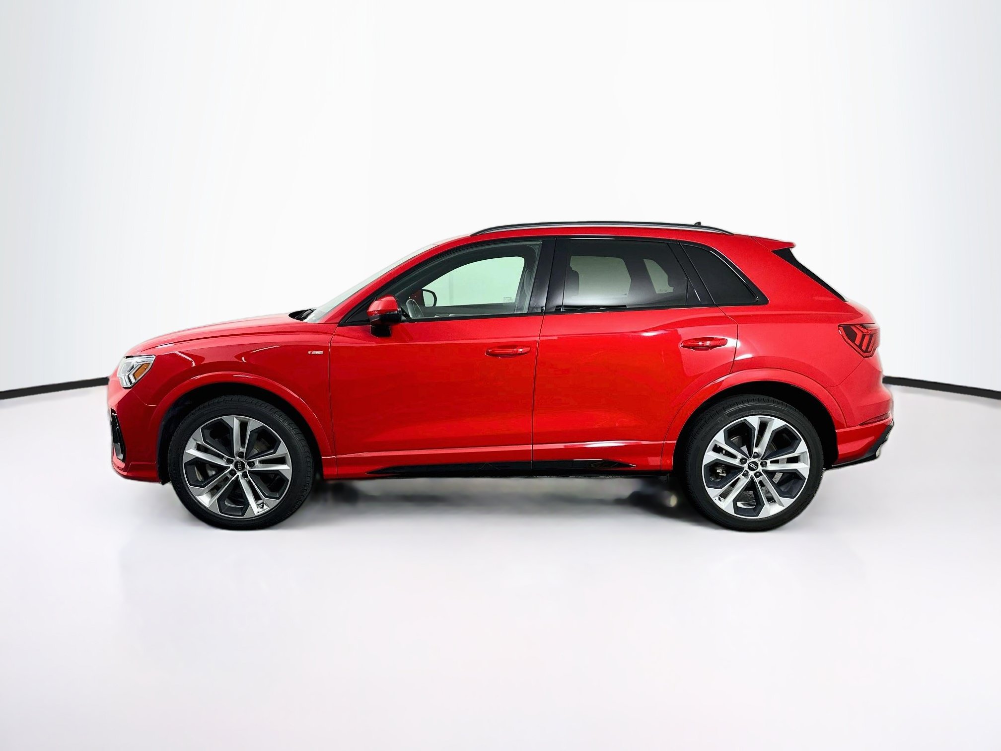 Used 2022 Audi Q3 2.0T Premium Plus AWD/4WD image 4