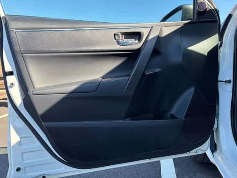 Used 2015 Toyota Corolla S image 11