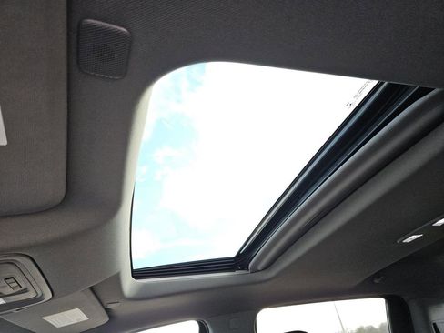 Used 2021 GMC Sierra 1500 SLT image 28