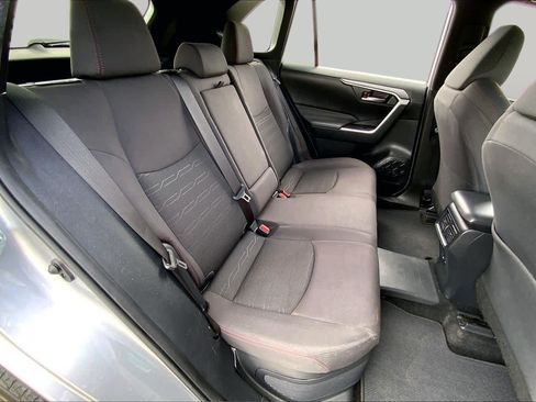 Used 2022 Toyota RAV4 SE AWD/4WD image 19