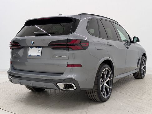 New 2026 BMW X5 xDrive40i w/ M Sport Package AWD/4WD image 9