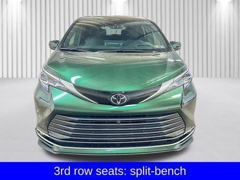Used 2026 Toyota Sienna Platinum AWD/4WD image 14