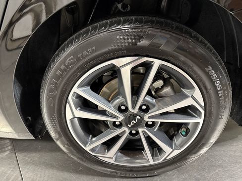 Used 2024 Kia Forte LXS FWD image 12