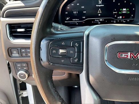 Used 2022 GMC Yukon XL SLT w/ SLT Premium Package AWD/4WD image 18