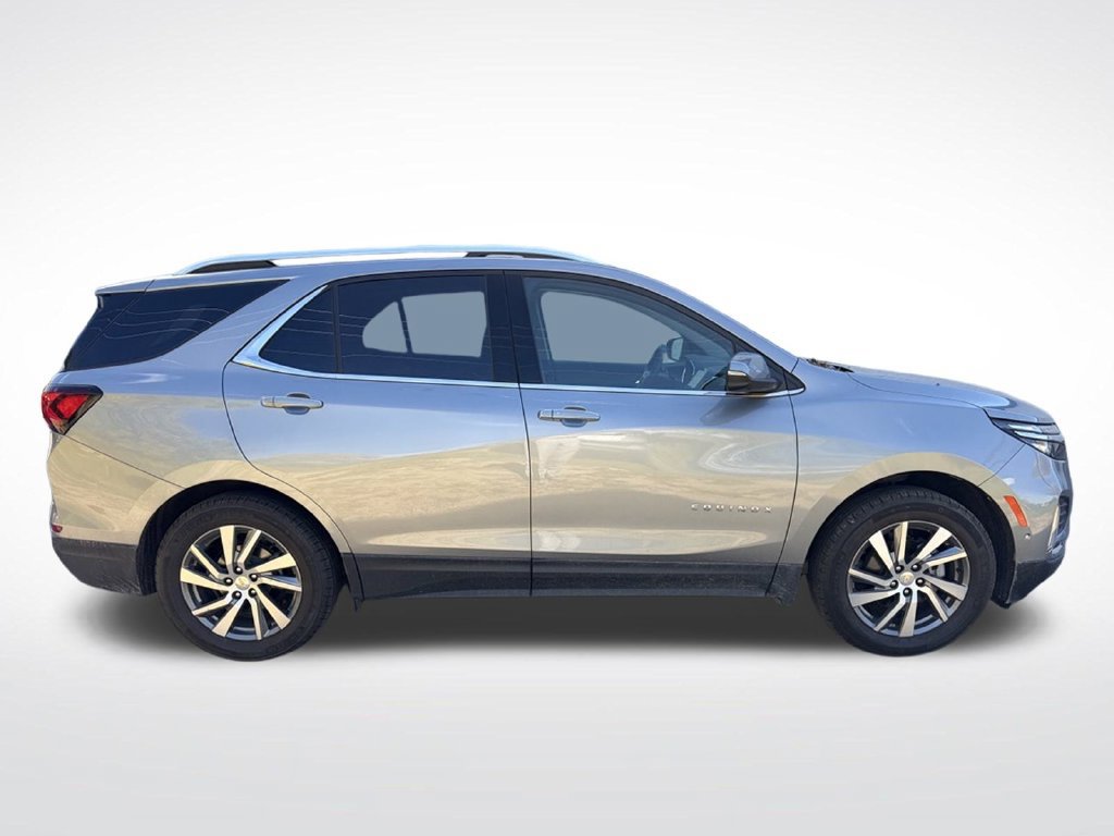 Used 2023 Chevrolet Equinox Premier AWD/4WD image 8