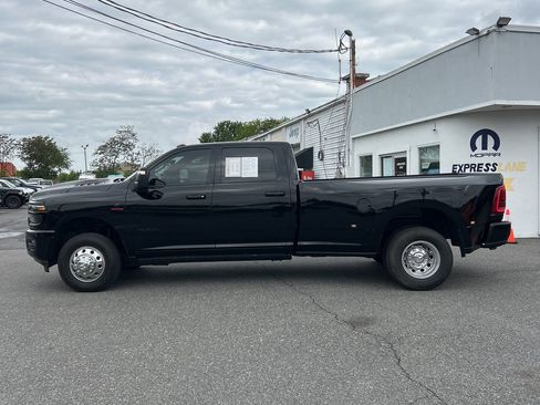 Used 2025 RAM 3500 Laramie AWD/4WD image 4