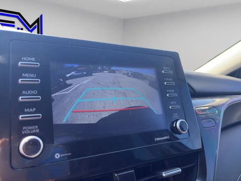 Used 2022 Toyota Camry SE FWD image 13