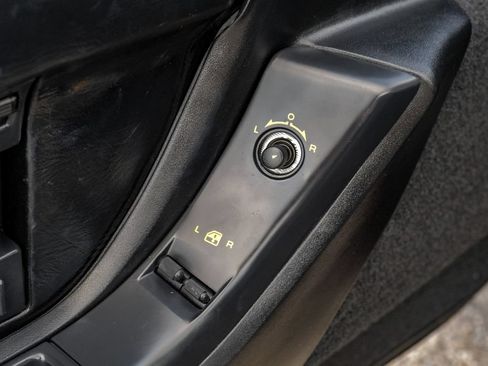 Used 1993 Chevrolet Corvette Coupe RWD image 31