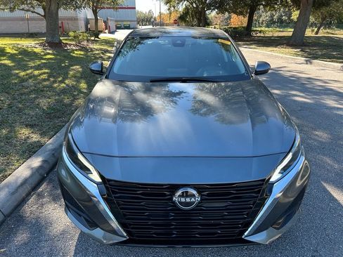 Used 2023 Nissan Altima 2.5 SV image 8