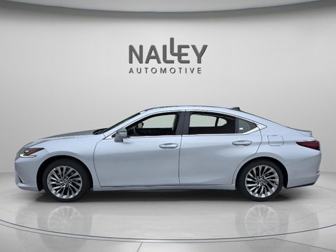 New 2025 Lexus ES 350 Ultra Luxury image 2