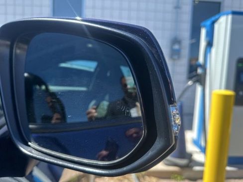 Used 2023 Toyota RAV4 Limited image 11