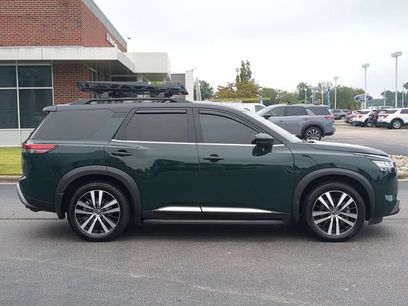 Used 2024 Nissan Pathfinder Platinum w/ Black Appearance Package