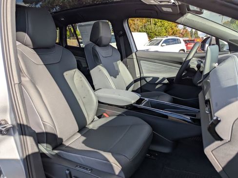 New 2025 Volkswagen ID.4 Pro S image 33