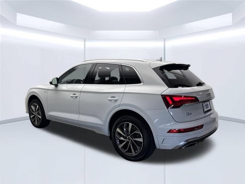 Certified 2023 Audi Q5 2.0T Premium w/ Convenience Package AWD/4WD image 4