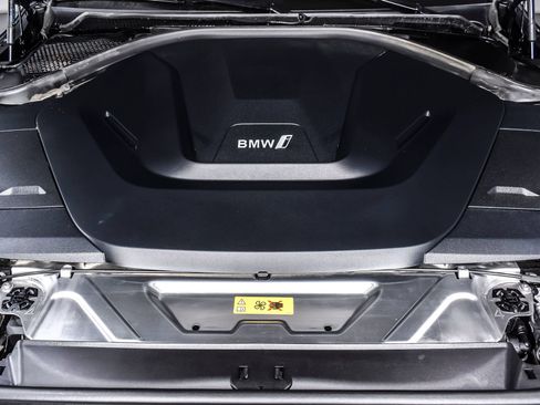 Used 2023 BMW i4 eDrive35 w/ Premium Package RWD image 11