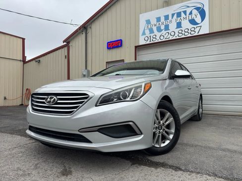 Used 2017 Hyundai Sonata SE image 6