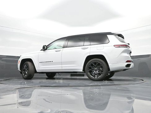 Used 2025 Jeep Grand Cherokee L Summit image 39