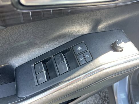 Used 2020 Toyota Highlander Platinum AWD/4WD image 15