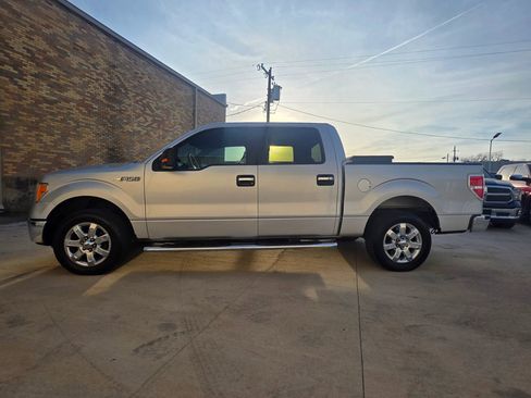 Used 2014 Ford F150 XLT w/ XLT Chrome Package image 4